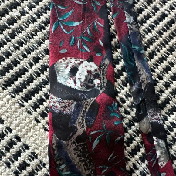 Last kingdom panda vintage tie - Picture 3 of 6